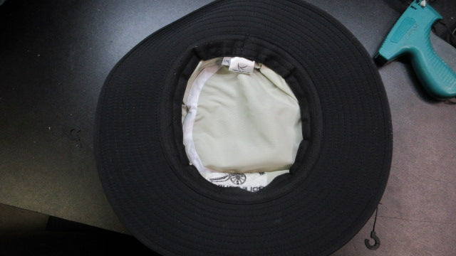 Load image into Gallery viewer, Joseph Elliot USA Caralisle Barracks Golf Course Sun Hat - Size L/XL
