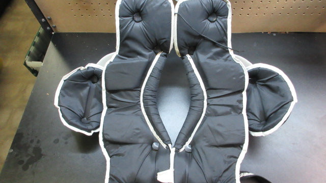 Load image into Gallery viewer, Used Rawlings SRG Momentum Football Shoulder Pads - Size Medium
