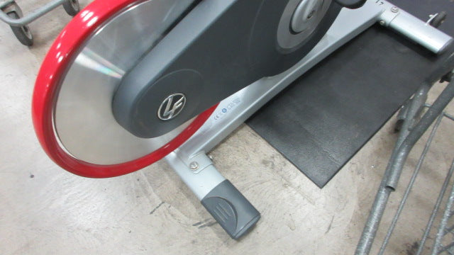 Load image into Gallery viewer, Used Life Fitness Lifecycle GX Exercise Bicycle
