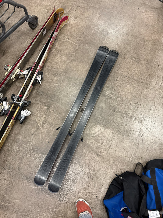 Used Atomic Race 6 Downhill Skis with SL70 Bindings Size 140cm