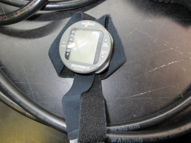 Load image into Gallery viewer, Used Scubapro 6200 B Dual Stage Regulator With Computer
