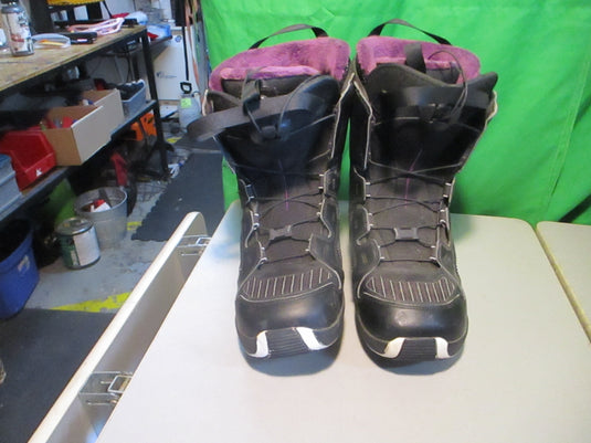 Used Salomon Pearl Size Women's 9 Snowboard Boots
