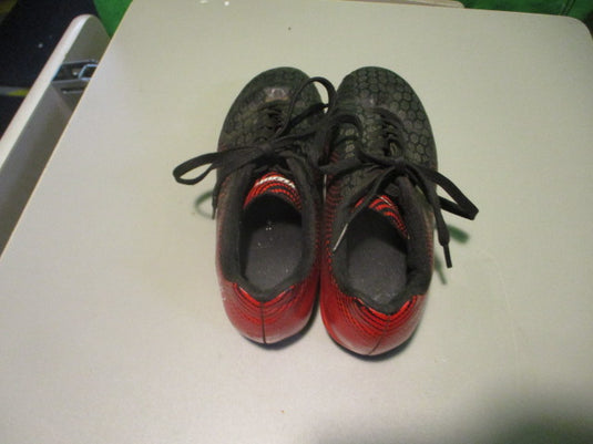 Used Vizari  Soccer Cleats Size 2