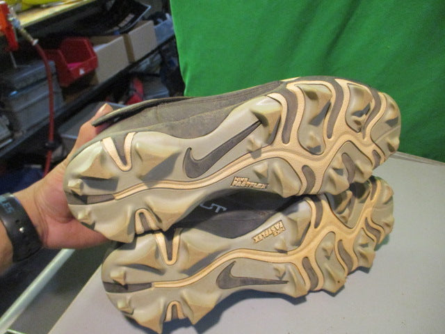 Load image into Gallery viewer, Used Nike Trout Size 8 Cleats
