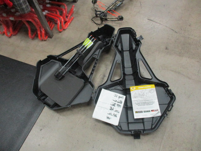 Load image into Gallery viewer, Used Wicked Ridge Warrior Ultra Light Crossbow Kit
