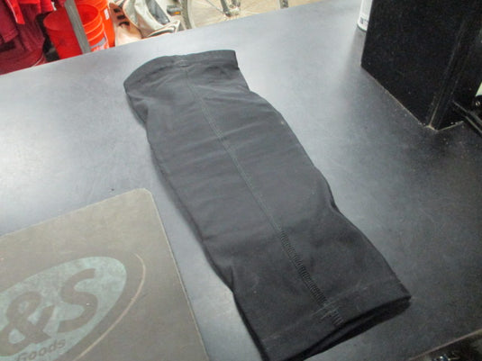 Used McDavid Size Medium Volleyball Padded Knee Pad