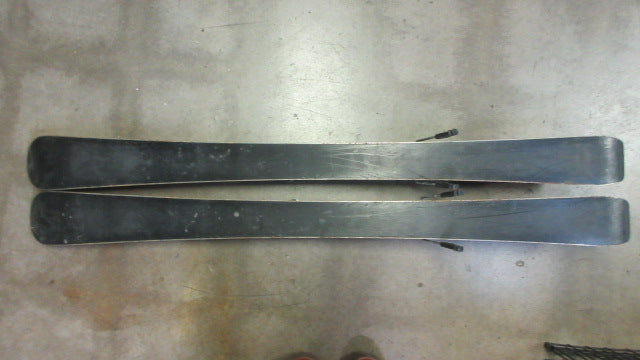 Load image into Gallery viewer, Used Salomon Fury JR 110cm Xwings V13 DB skis
