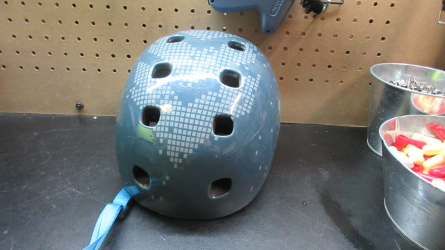 Load image into Gallery viewer, Used Schwinn Burst BMX Bicycle Helmet
