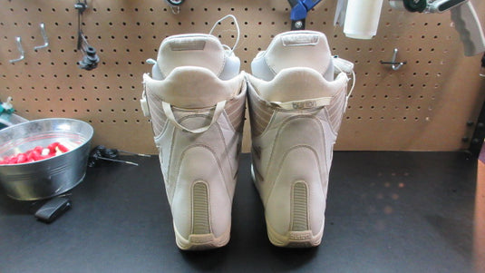 Used Burton Mint Snowboard Boots - Size 7.5