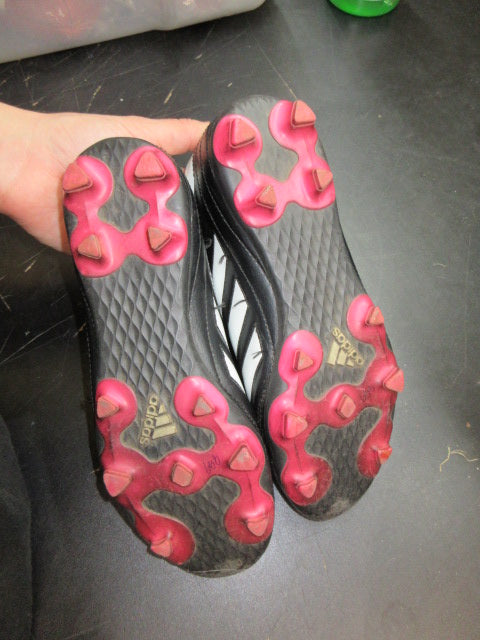 Load image into Gallery viewer, Used Adidas Soccer Cleats - Size Youth 3.5
