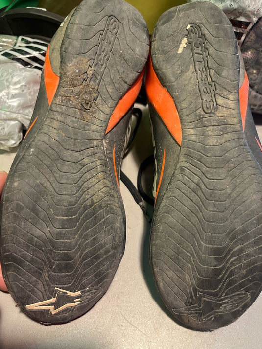 USED  Alpine Stars Karting Shoes Size 2.5 U orange and black