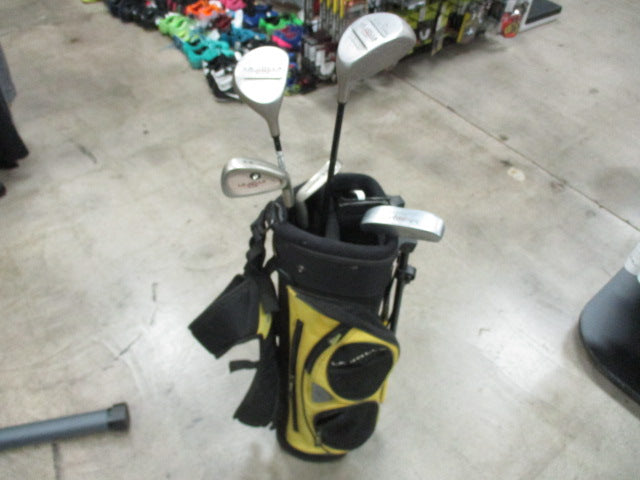Load image into Gallery viewer, Used La Jolla Juniormetal 6 Piece Junior Golf Set With Bag

