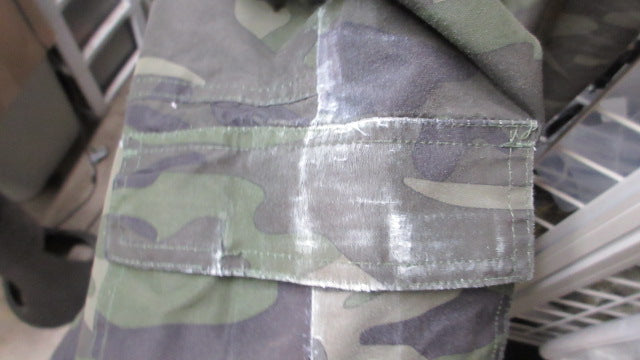 Load image into Gallery viewer, Used Sportcaster Camo Snow Pants Youth Size Large (16/18) - small wear
