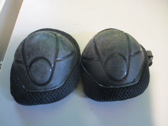 Used Black Youth Skating Knee Pads