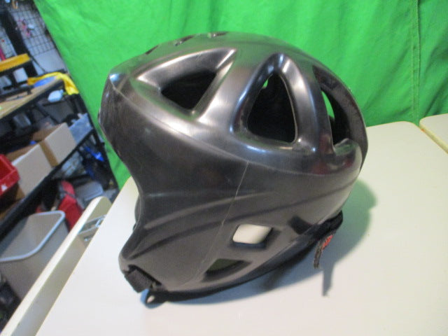 Load image into Gallery viewer, Used Top Ten Black Avantgarde Head Guard
