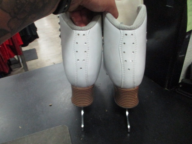 Load image into Gallery viewer, Used Jackson Mirage Size 2 Figure Skates
