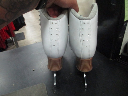 Used Jackson Mirage Size 2 Figure Skates