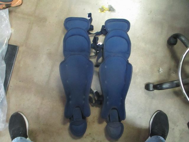 Load image into Gallery viewer, Used riddell Catchers Shin Guards LG2-12 Navy
