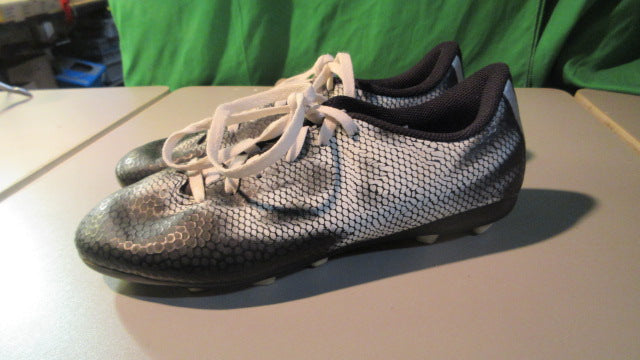 Load image into Gallery viewer, Used Adidas F5 FxG J Size 5 Outdoor Soccer Cleats
