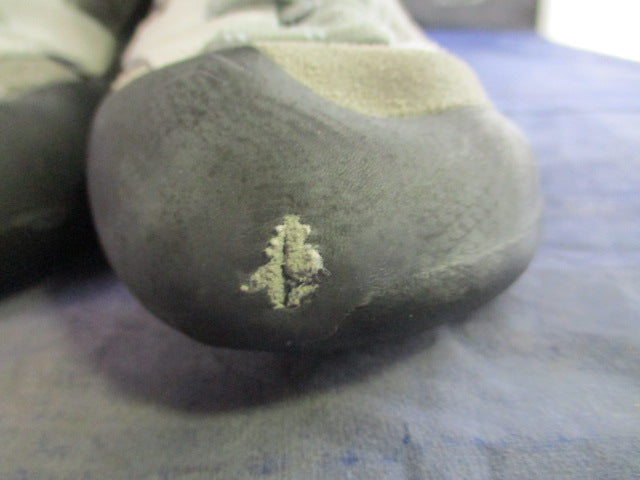 Load image into Gallery viewer, Used La Sportiva Finale Climbing Shoes Women Size 6.5 - slight wear
