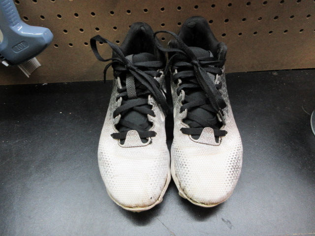 Load image into Gallery viewer, Used Under Armour Spotlight Franchise 2.0 RM Football Cleats - Size Youth 5
