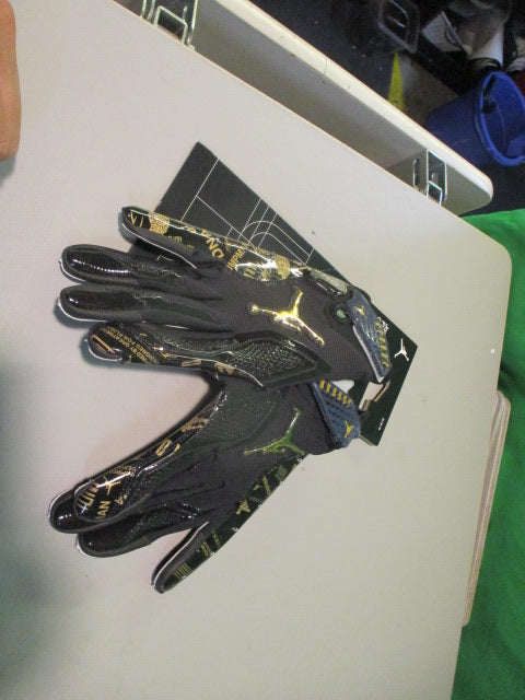Used Jordan Fly Lock Adult Medium Football Gloves
