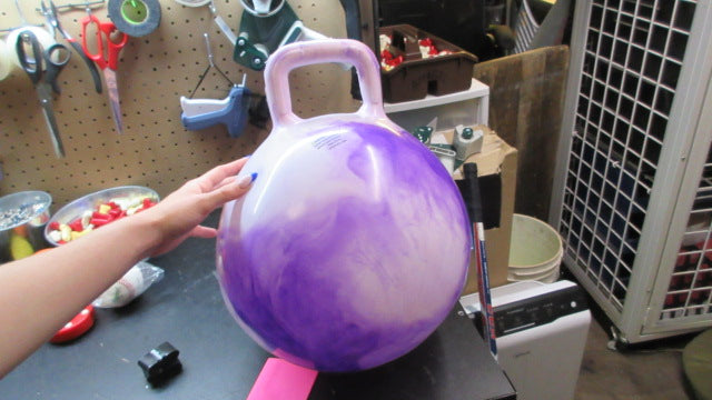 Load image into Gallery viewer, Used Jumping Hop Ball
