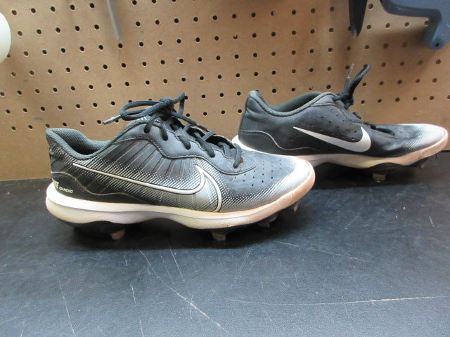 Load image into Gallery viewer, Used Nike Alpha Huarache Varsity 4 Low Metal Baseball Cleats - Size 7
