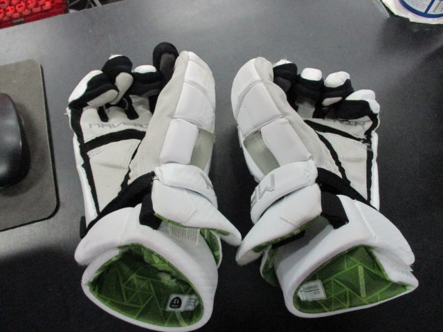 Load image into Gallery viewer, Used Maverik M5 Lacrosse Gloves Size Large
