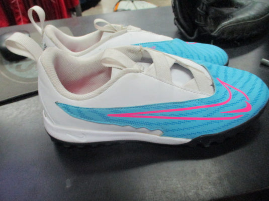 Used Nike Phantom Size 4.5 Soccer Turf Soccer Shoes