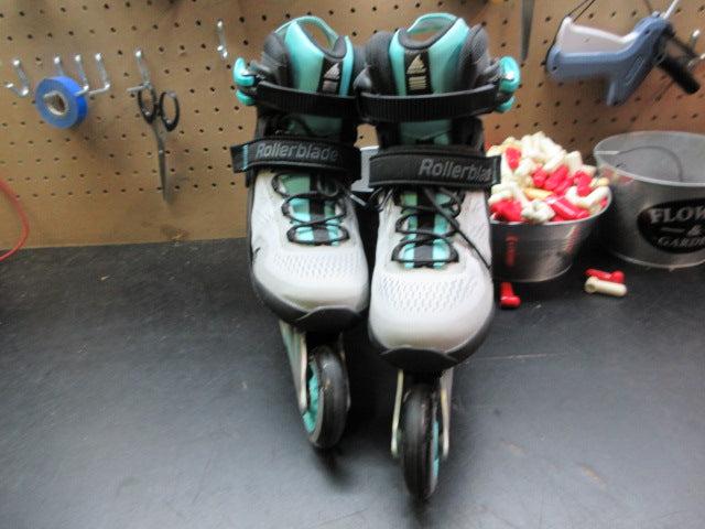 Load image into Gallery viewer, Used Rollerblade Macroblade 80 Inline Skates - Size 8
