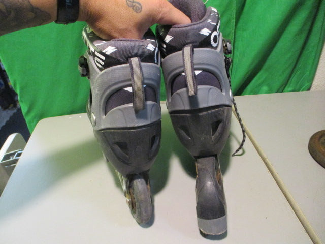 Load image into Gallery viewer, Used OS Lite Size Medium Light UP Roller Blades
