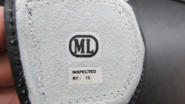 Load image into Gallery viewer, Used Kirkland Signature Golf Glove - RH - Medium/Large
