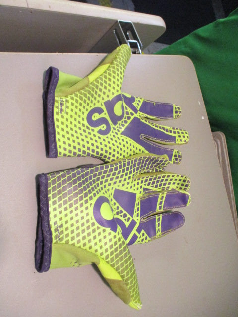 Load image into Gallery viewer, Used Adidas Adizero Adult Medium Football Gloves
