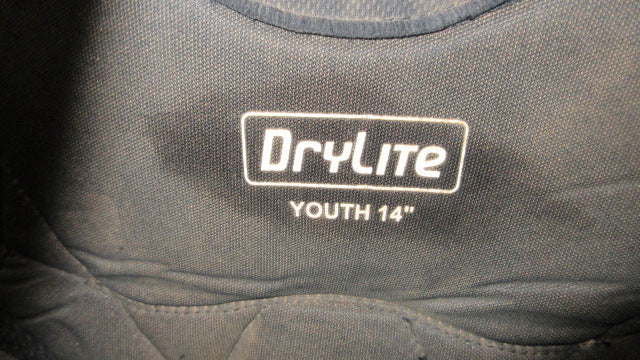 Load image into Gallery viewer, Used Mizuno Drylite Youth 14&quot; Chest Protector
