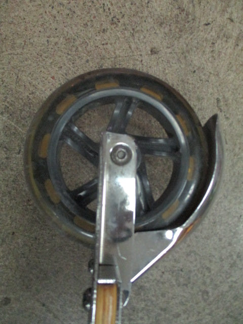 Used Razor Wood Kick Kids Big Wheel Scooter