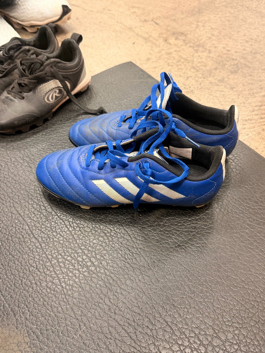 Used Adidas Soccer Cleate Size3.5 Blue and white