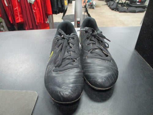 Used Nike Tiempo Size Youth 3 Soccer Cleats