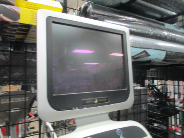 Load image into Gallery viewer, Used Precor 932i Treadmill w/ Cardio Theater TV (Missing One Heart Rate Monitor
