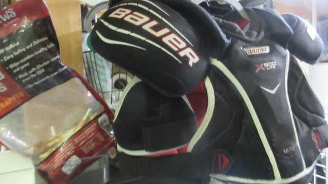 Load image into Gallery viewer, Used Bauer X 800 Lite Vapor Hockey Shoulder Pads - Youth Medium
