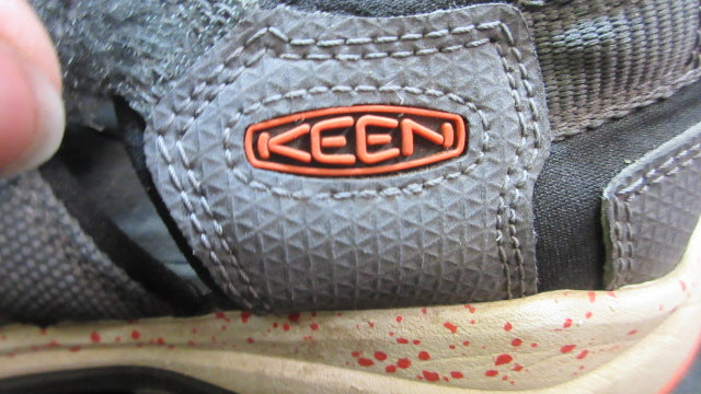 Load image into Gallery viewer, Used Keen Newport Neo H2 Sandal/ Hiking Shoes - Size 4
