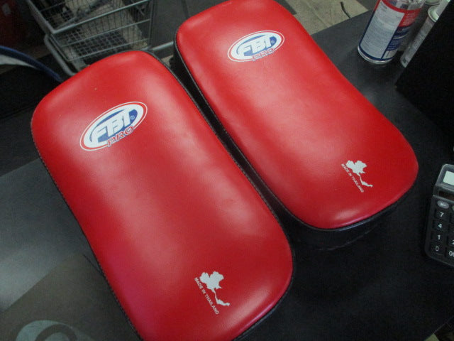 Load image into Gallery viewer, Used FBT PRO Muy Thai Striking Pads Size Medium Made in Thailand

