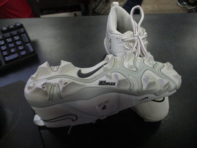 Load image into Gallery viewer, Used Nike Alpha Football Cleats Size 5.5
