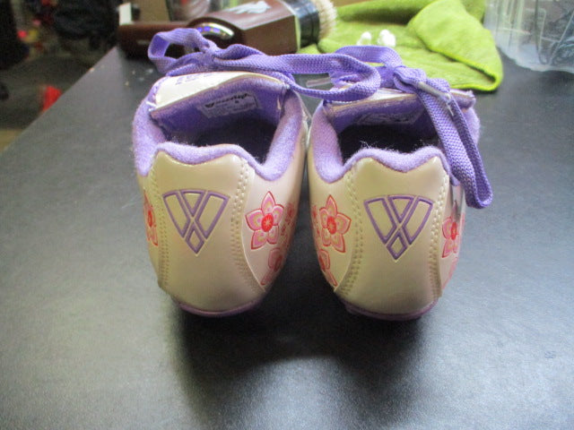 Load image into Gallery viewer, Vizari Magnolia Soccer Cleats Youth Size 8
