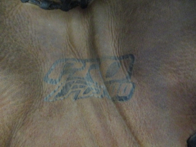Load image into Gallery viewer, Used wilson Pro FP500 32" RHt Fastpitch Softball Catchers Glove
