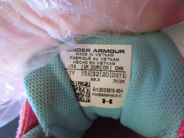 Load image into Gallery viewer, Used Under Armour UA Charged+ Assert 11 Shoes - Size Youth 1
