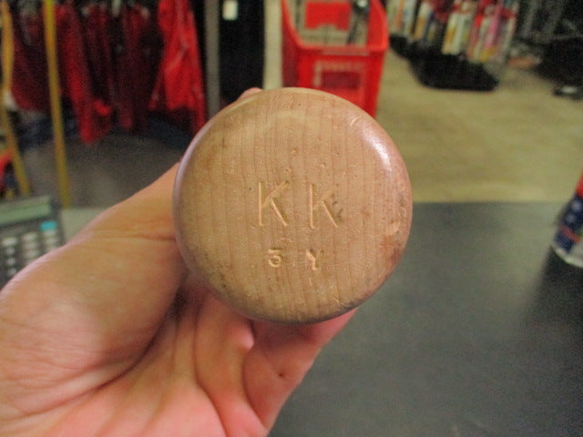 Load image into Gallery viewer, Used Mizuno Pro Major Quality Hard Maple Wood Bat 33 in 30 oz -3
