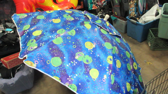 Load image into Gallery viewer, Used Beach Umbrella With Sand Anchor
