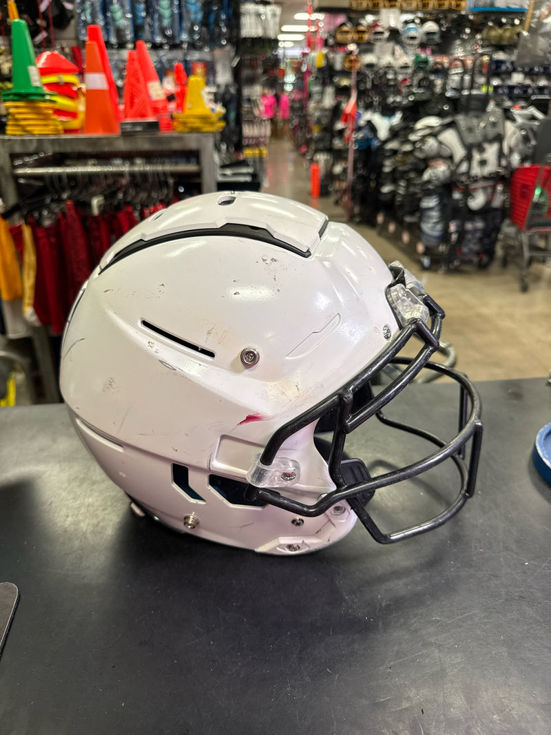 Load image into Gallery viewer, Used Schutt F7 VTD Collegiate Football Helmet Size Large Szn of Play 2024
