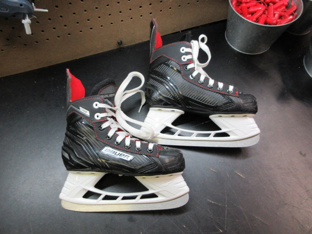 Load image into Gallery viewer, Used Bauer NS Hockey Skates - Size 3
